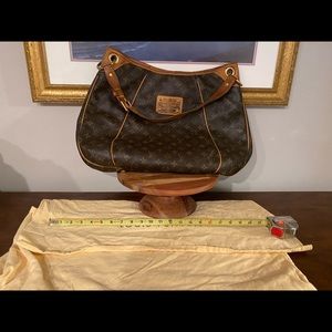 LOUIS VUITTON Monogram Galliera Large Bag